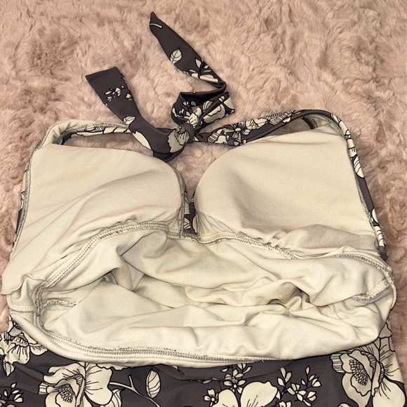 Adore me size 0X one-piece floral print swim suit - Picture 7 of 13